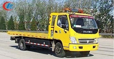 福田一拖二清障车 高效救援的专用汽车利器